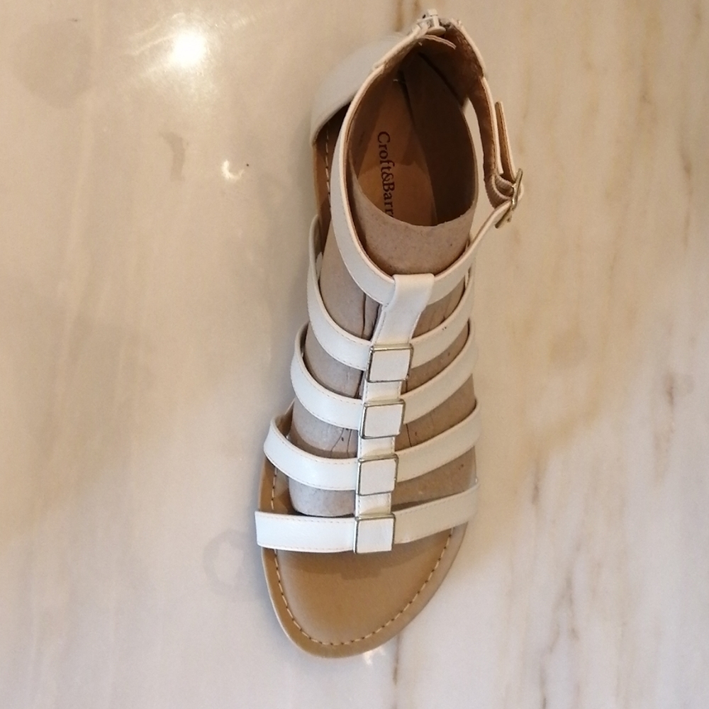 Sandals - Picture 2 of 4